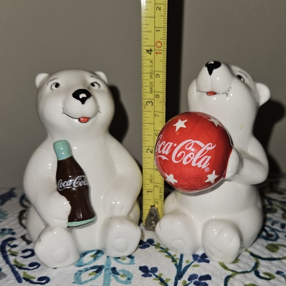 Coca cola bears salt and pepper shakers - Picture 6 of 9